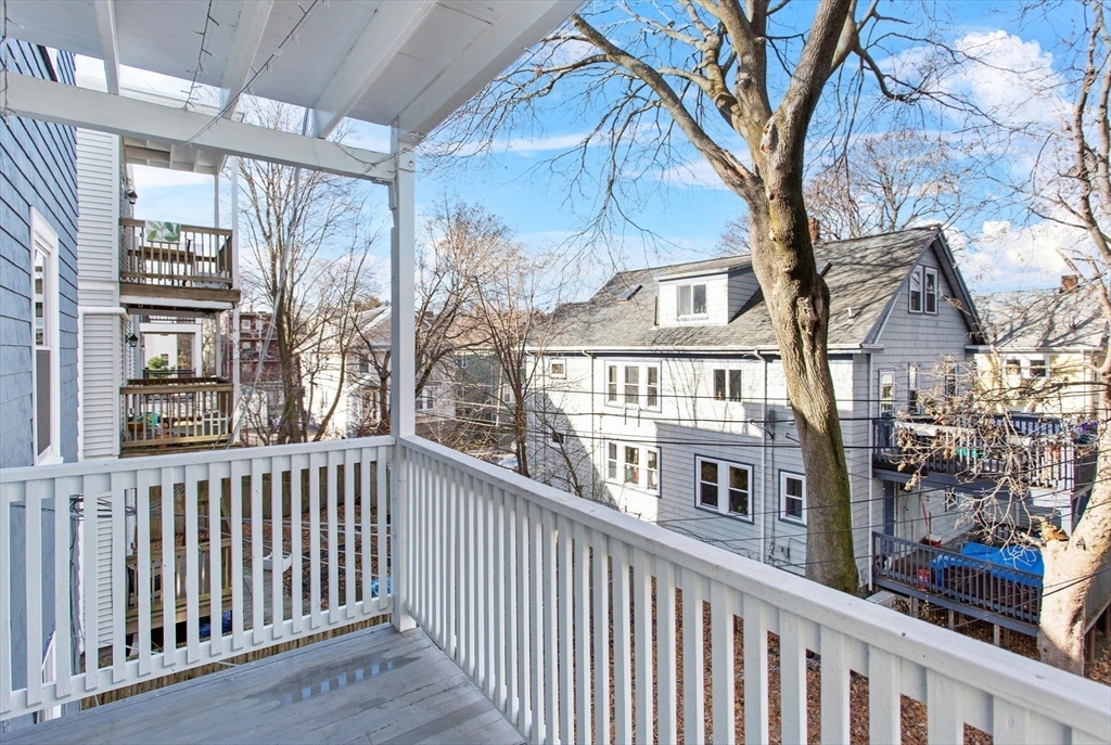 68 Whitten St # 2