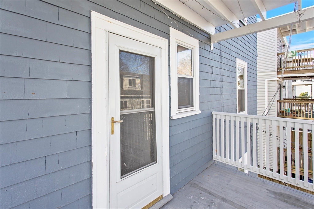68 Whitten St # 2
