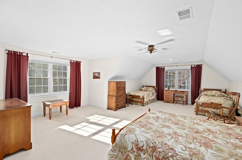 22 Doctors Hill Dr # 22