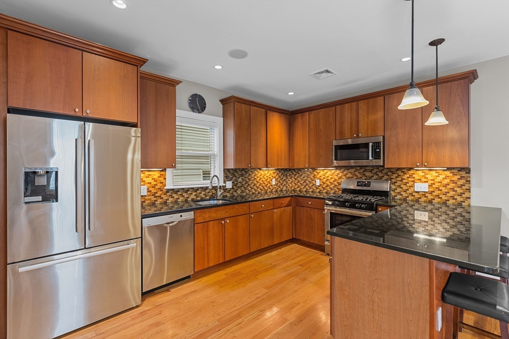 26 Mount Vernon St # 2