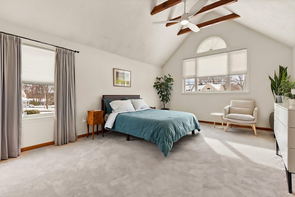 4 Evergreen Cir # 4