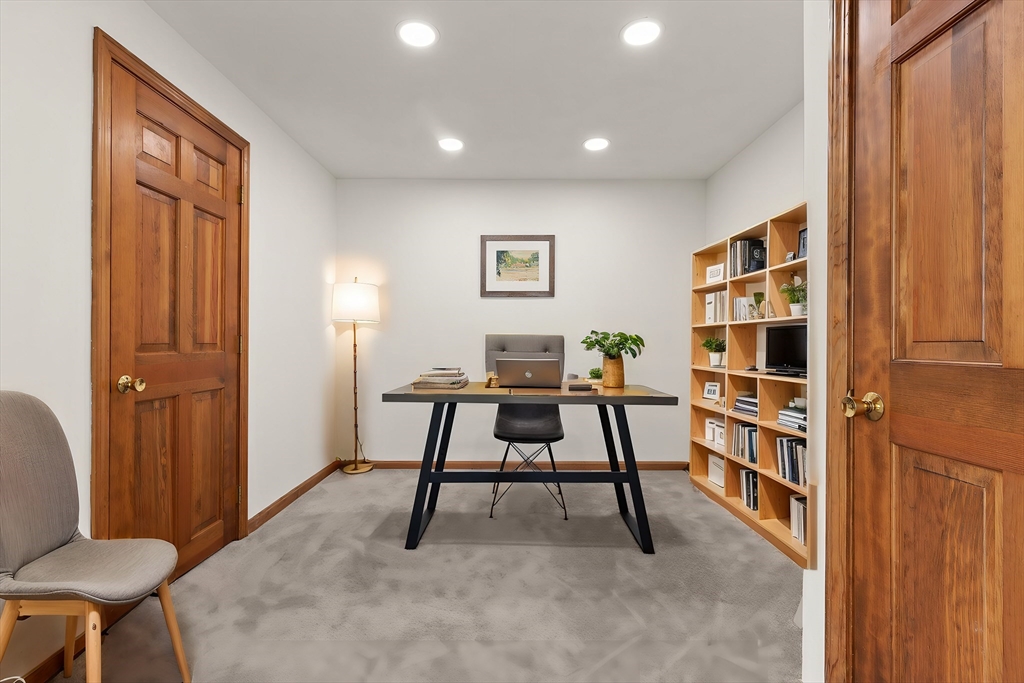 4 Evergreen Cir # 4