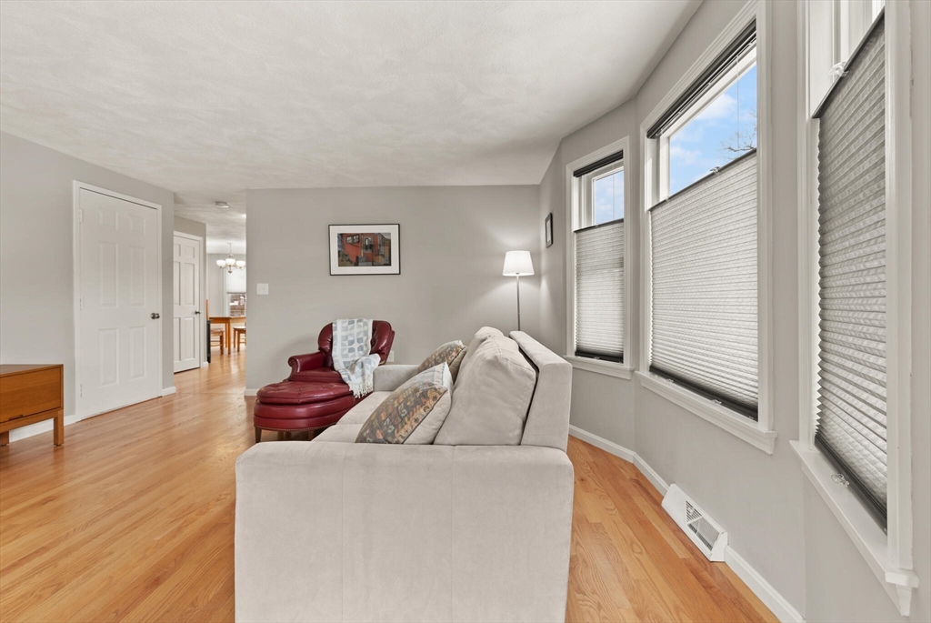 4 Evergreen Cir # 4