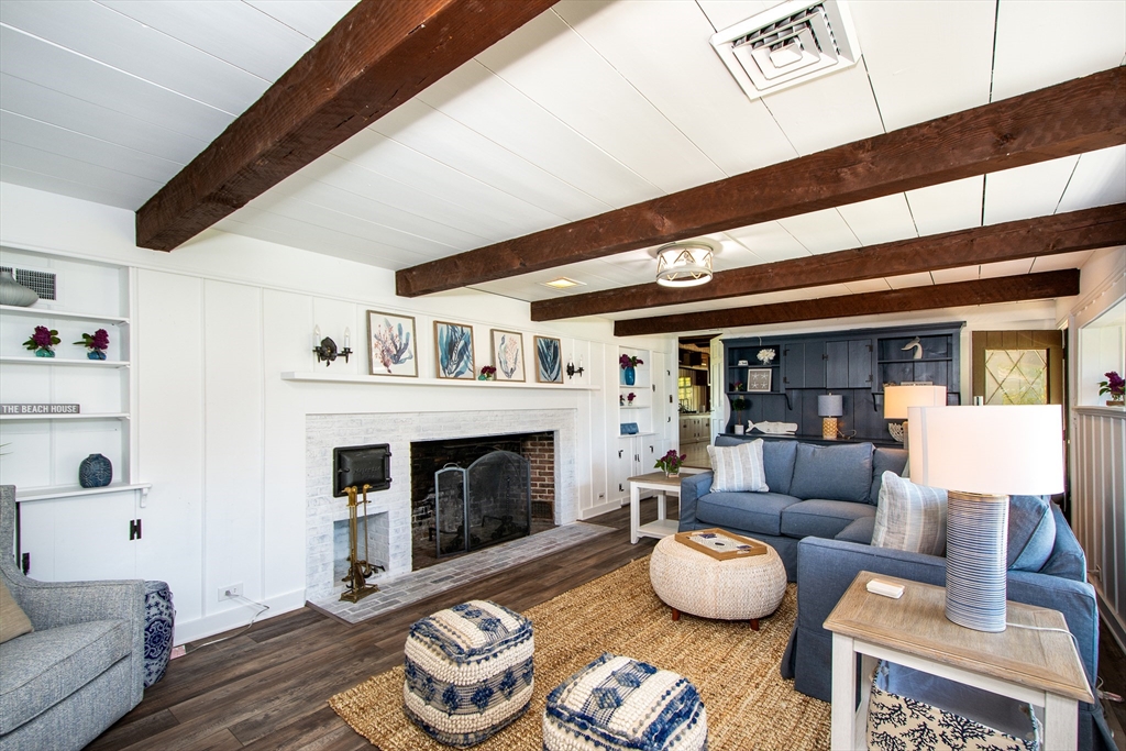 19 Hobart Lane Unit: JULY/AUG