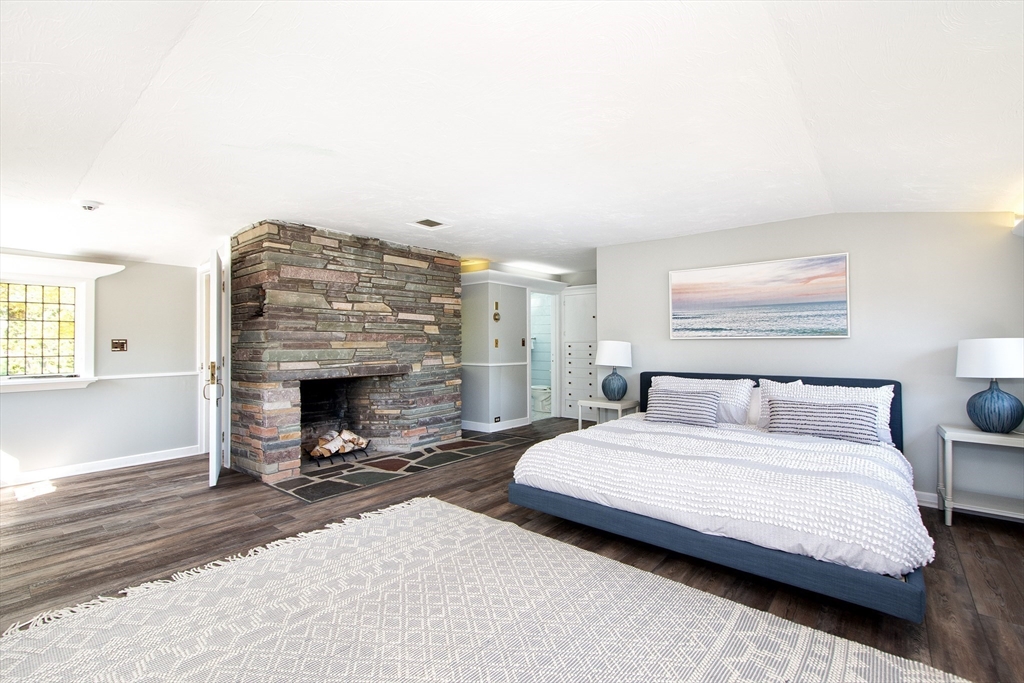 19 Hobart Lane Unit: JULY/AUG
