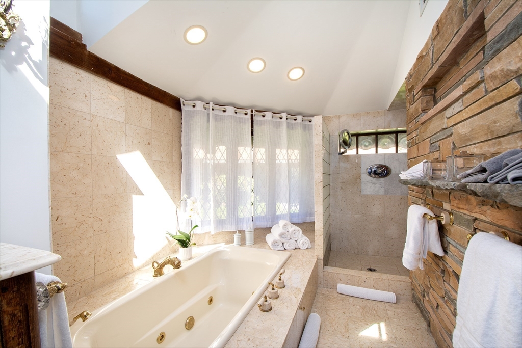 19 Hobart Lane Unit: JULY/AUG