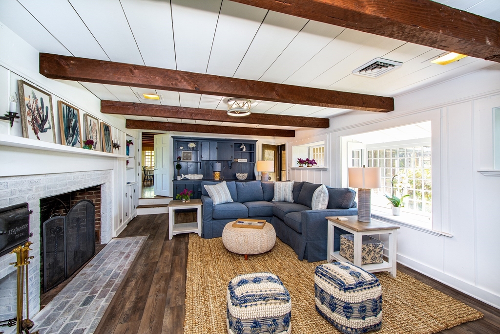 19 Hobart Lane Unit: JULY/AUG