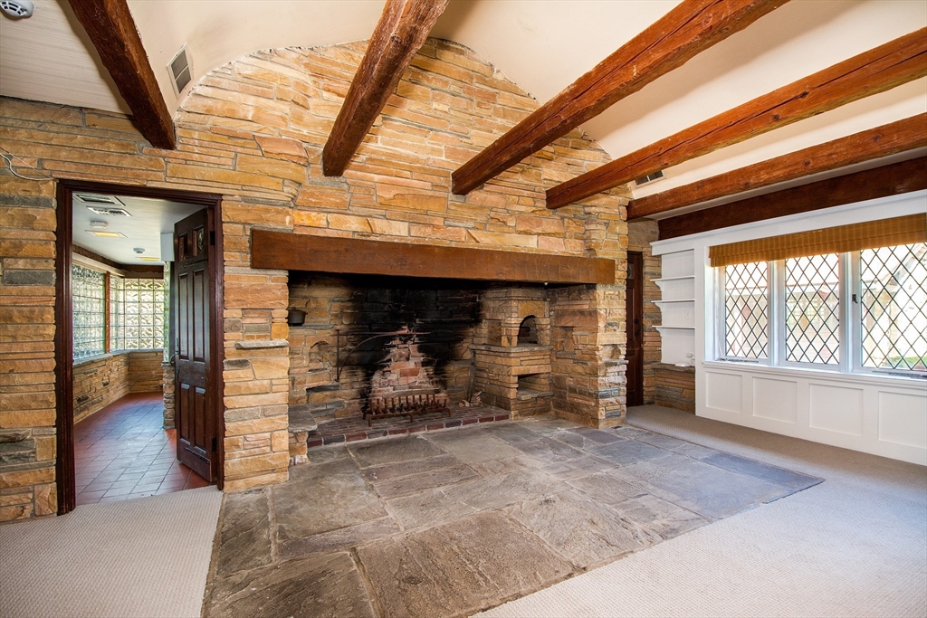 19 Hobart Lane Unit: JULY/AUG