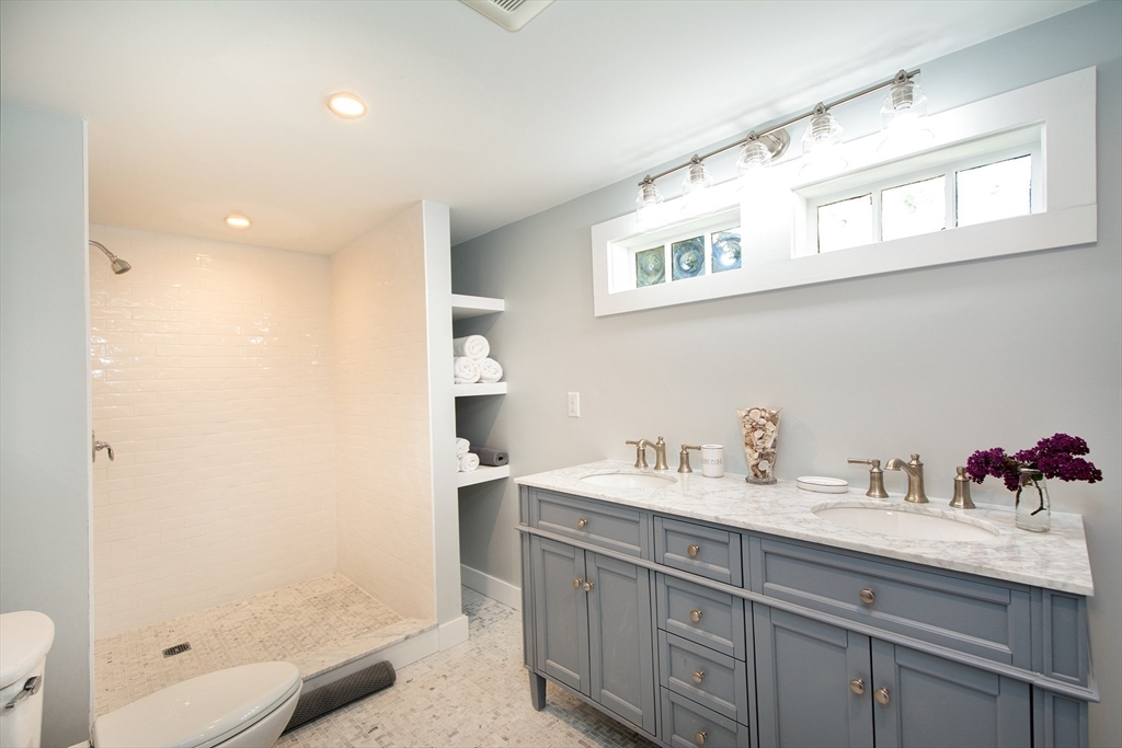 19 Hobart Lane Unit: JULY/AUG