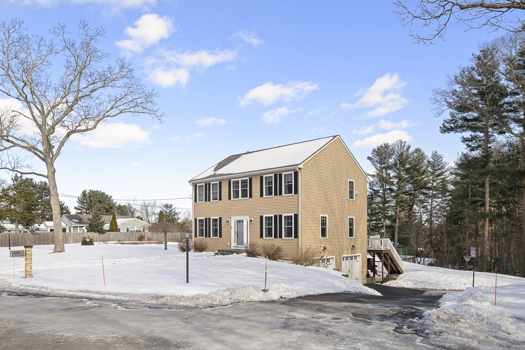 18 Hillsview St