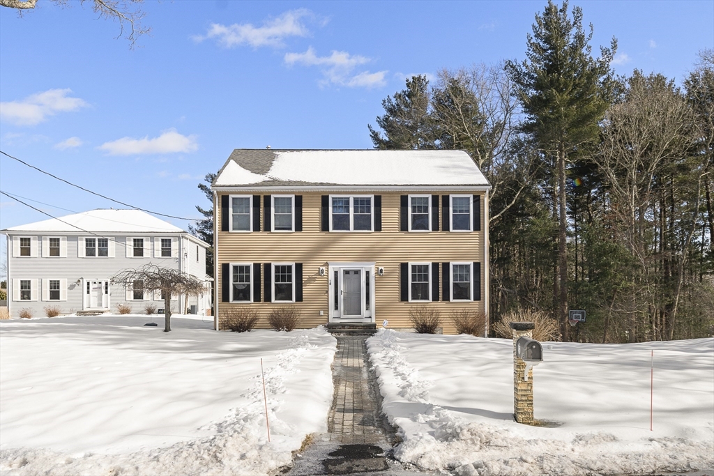 18 Hillsview St