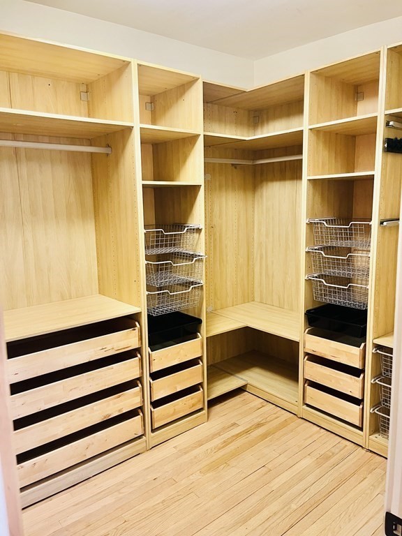 49 Fort Ave # 2