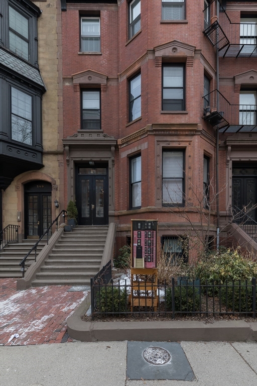 271 Beacon St # 1