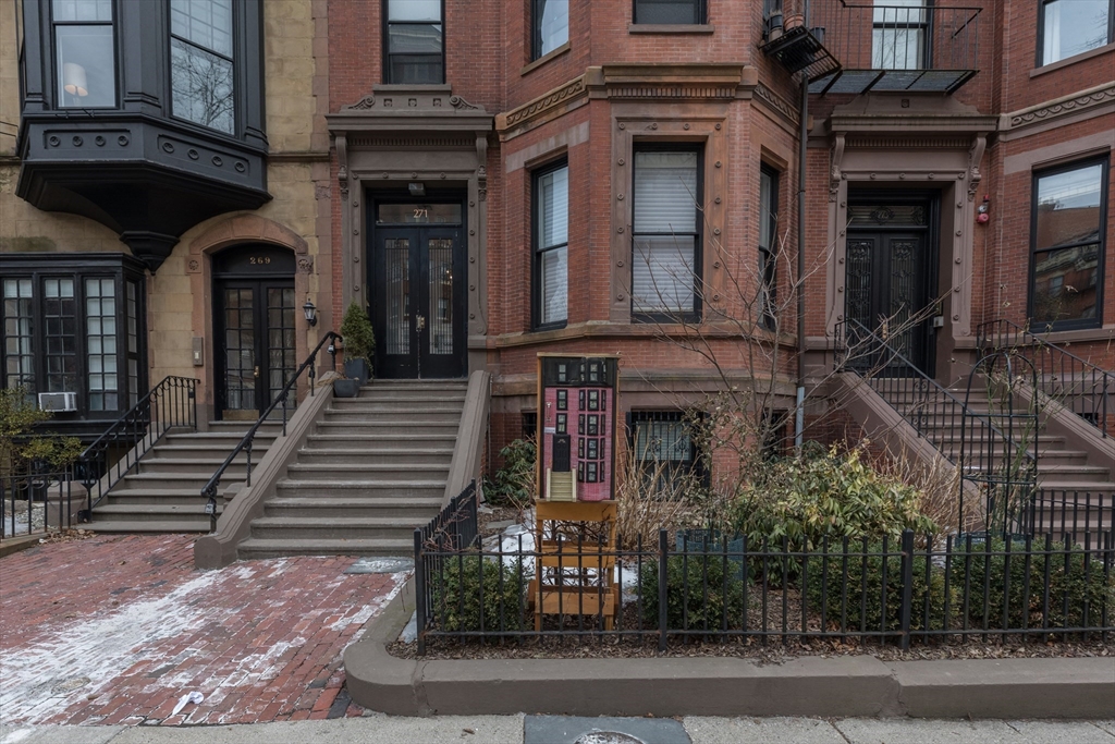 271 Beacon St # 1