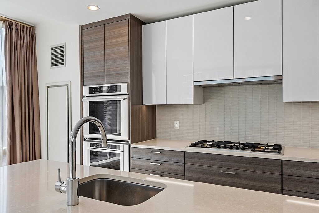 1 Franklin St # 2108