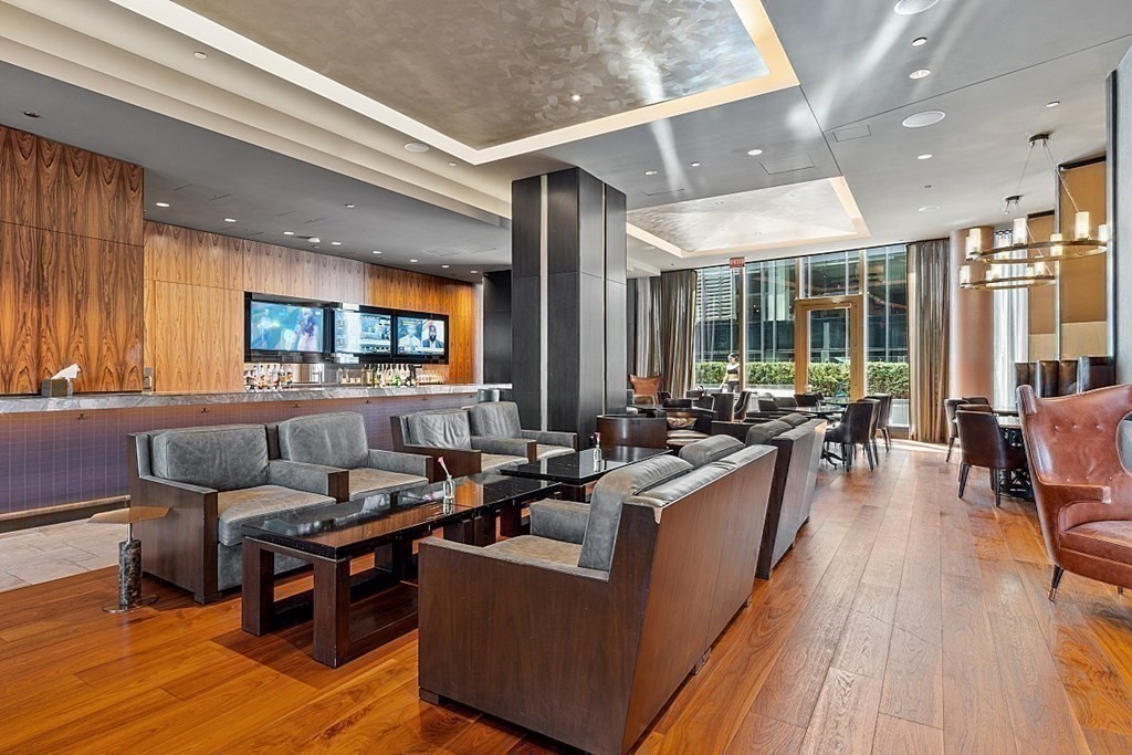 1 Franklin St # 2108