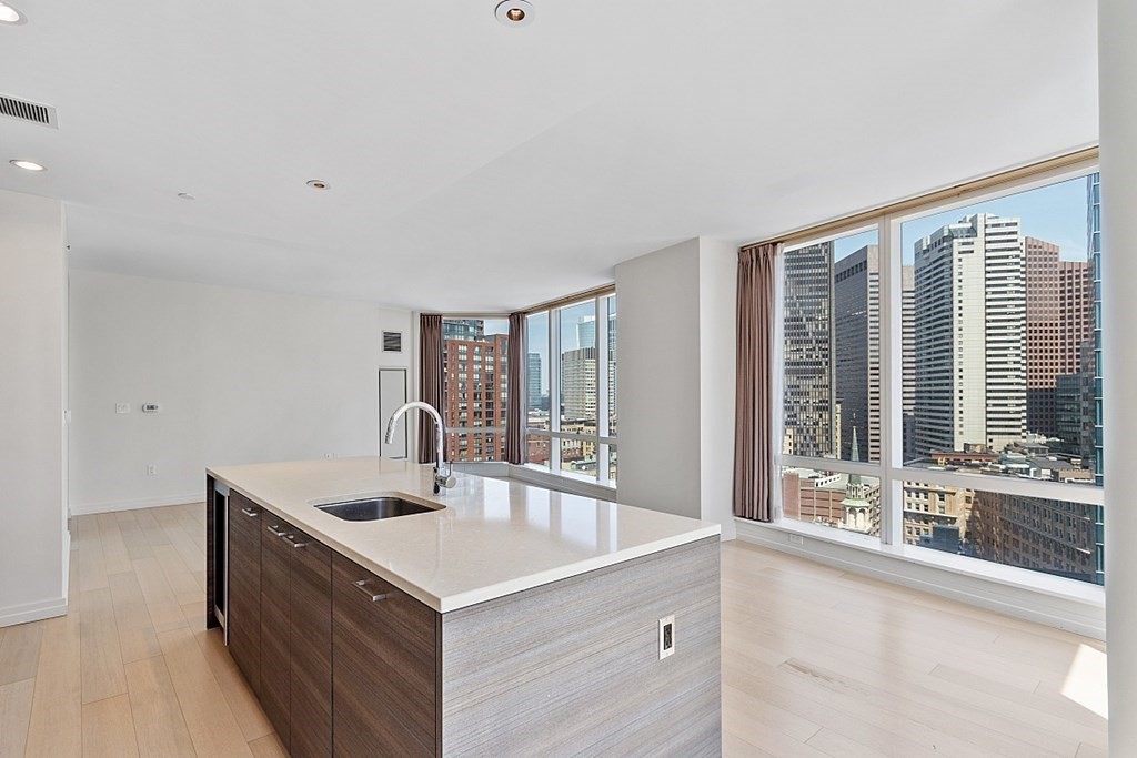 1 Franklin St # 2108