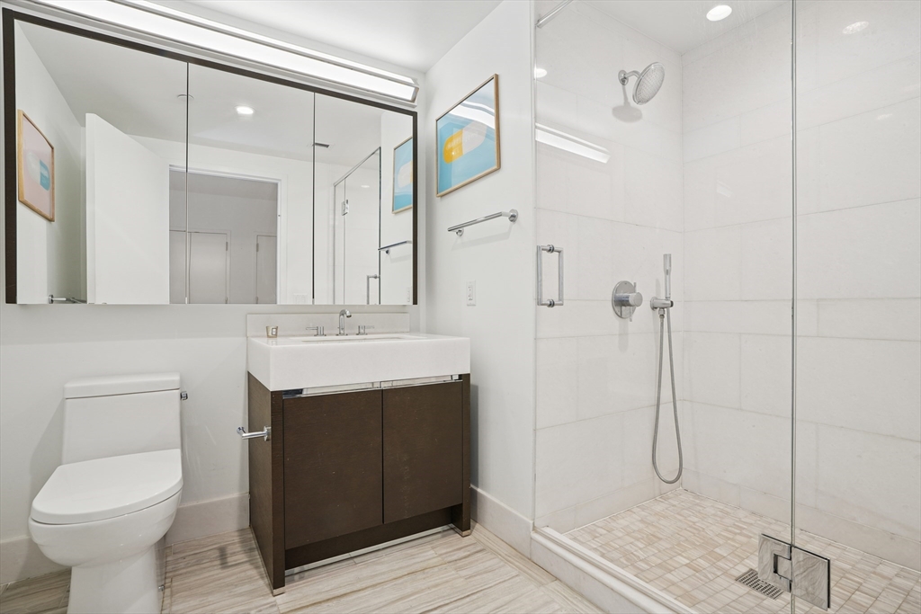 100 Lovejoy Wharf # 4Q