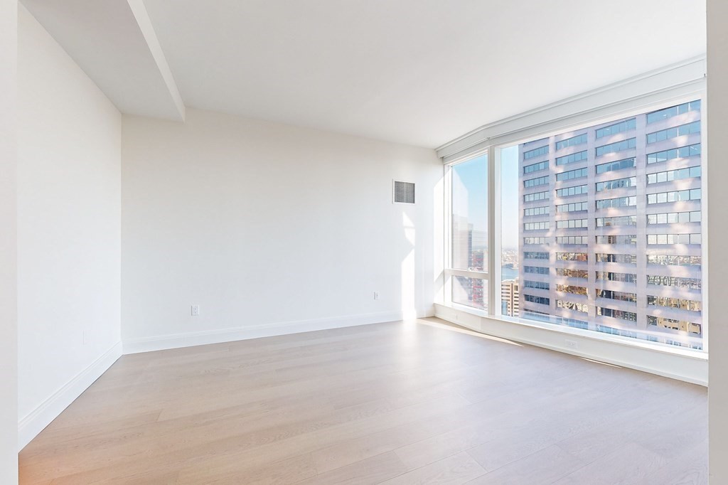 240 Devonshire Street # 4312
