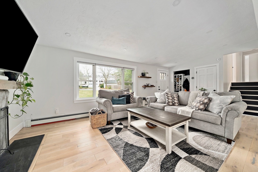 7 Birchwood Rd