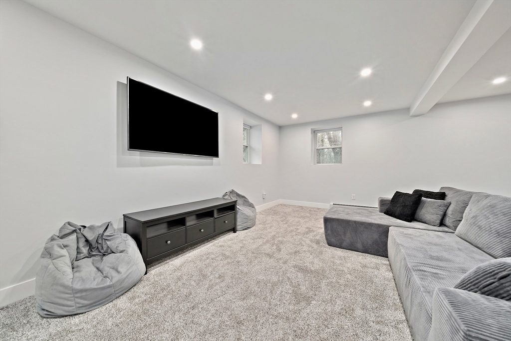 7 Birchwood Rd