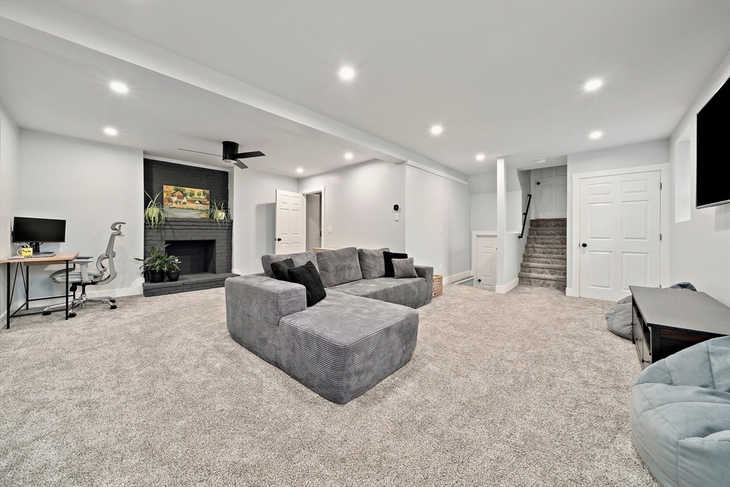 7 Birchwood Rd