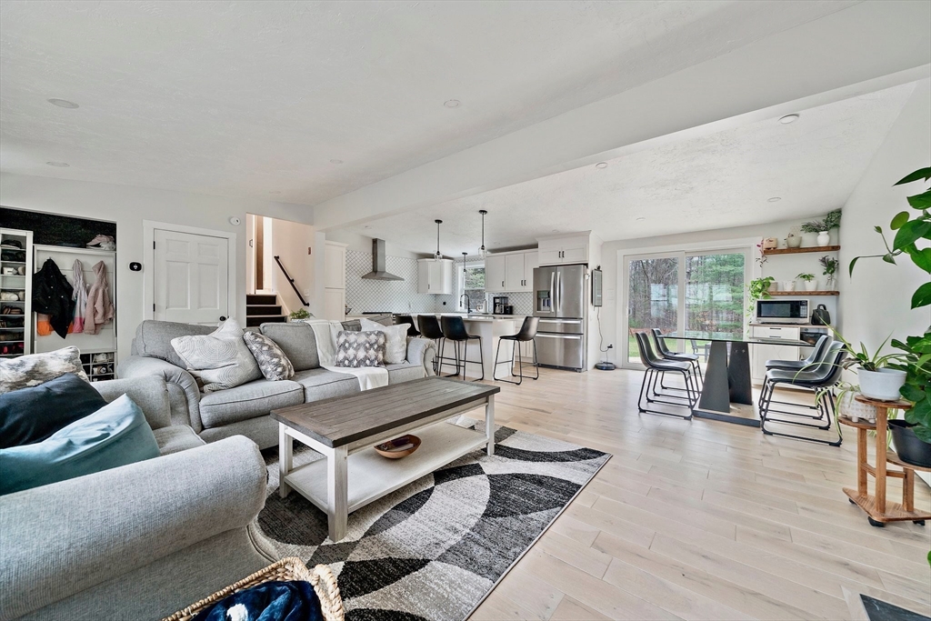 7 Birchwood Rd