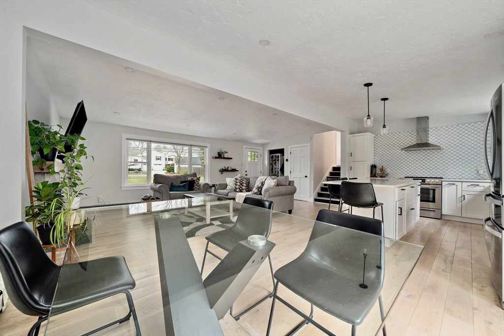 7 Birchwood Rd