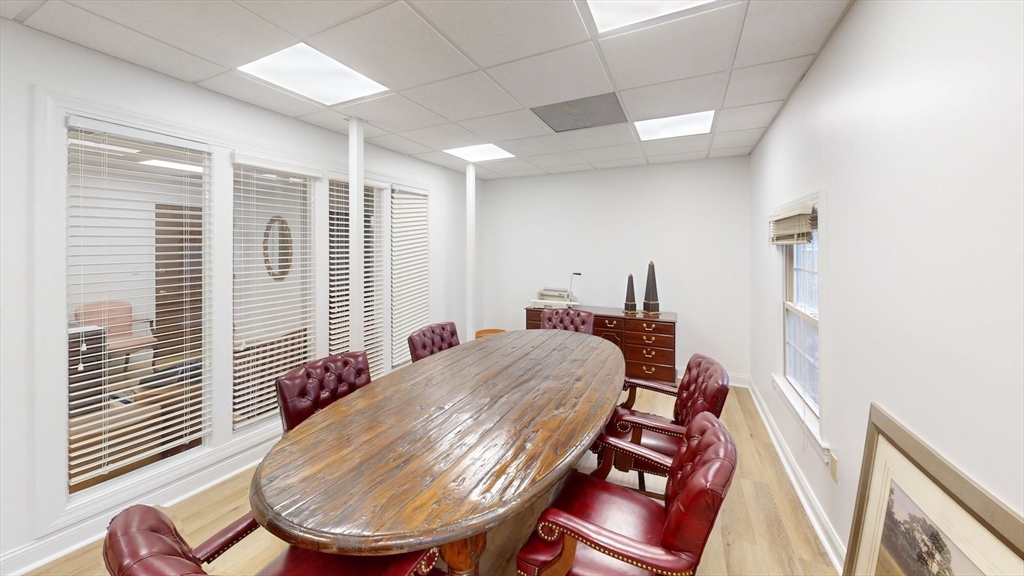 105 Chestnut St # 35