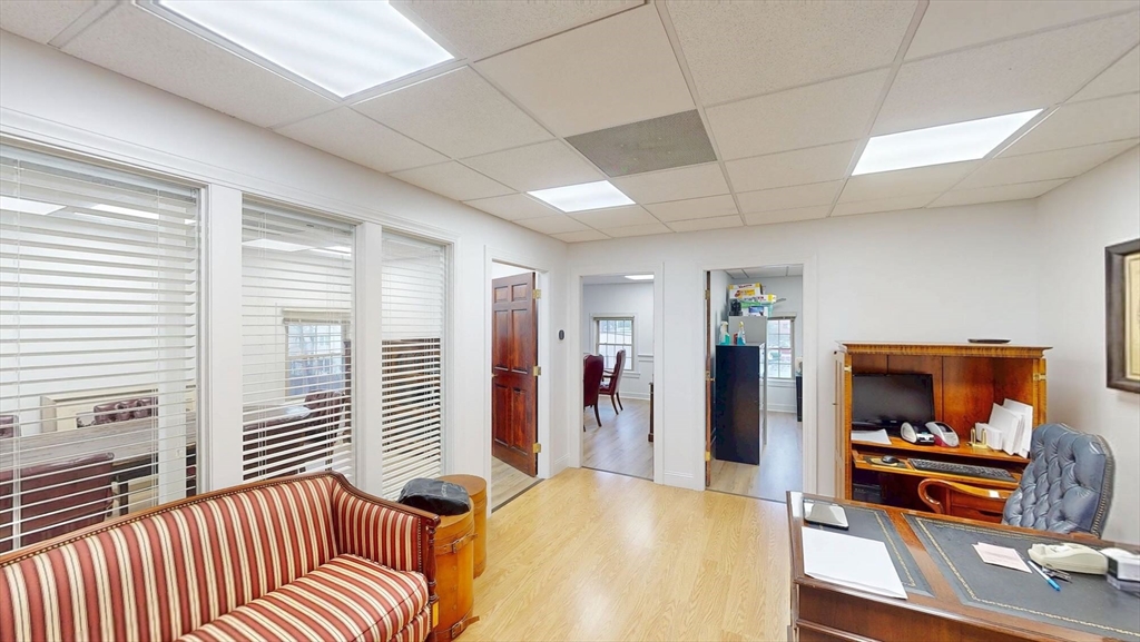 105 Chestnut St # 35