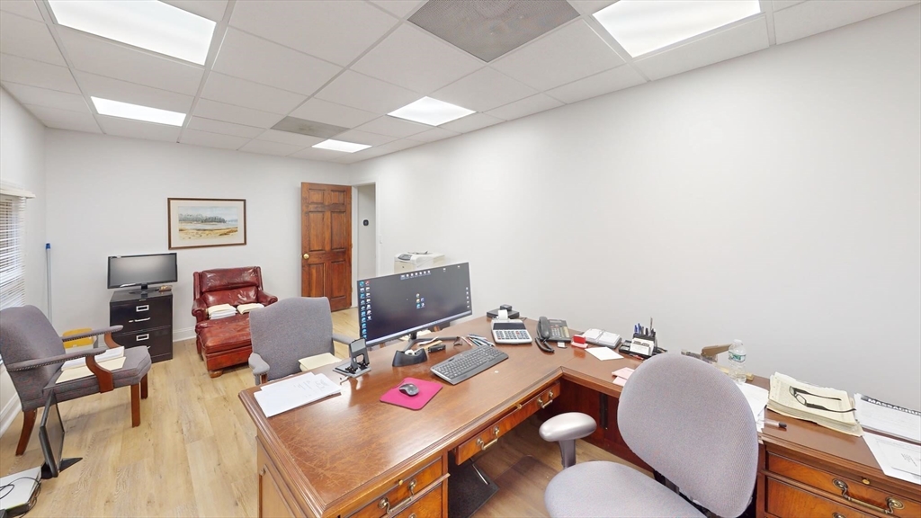 105 Chestnut St # 35