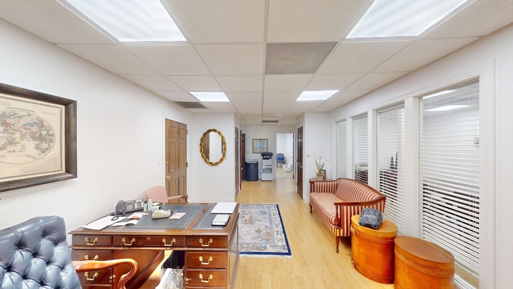 105 Chestnut St # 35