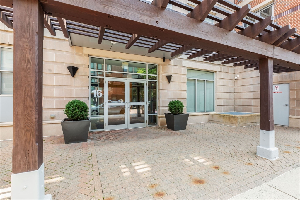 16 Miner Street # 301