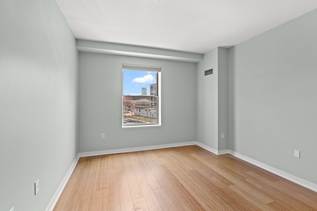 16 Miner Street # 301