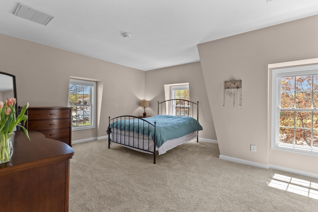 9B Victoria Garden # B