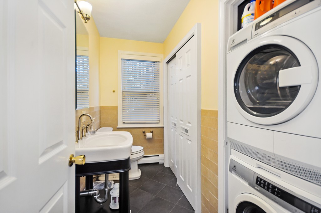 139 West Sixth St # 1