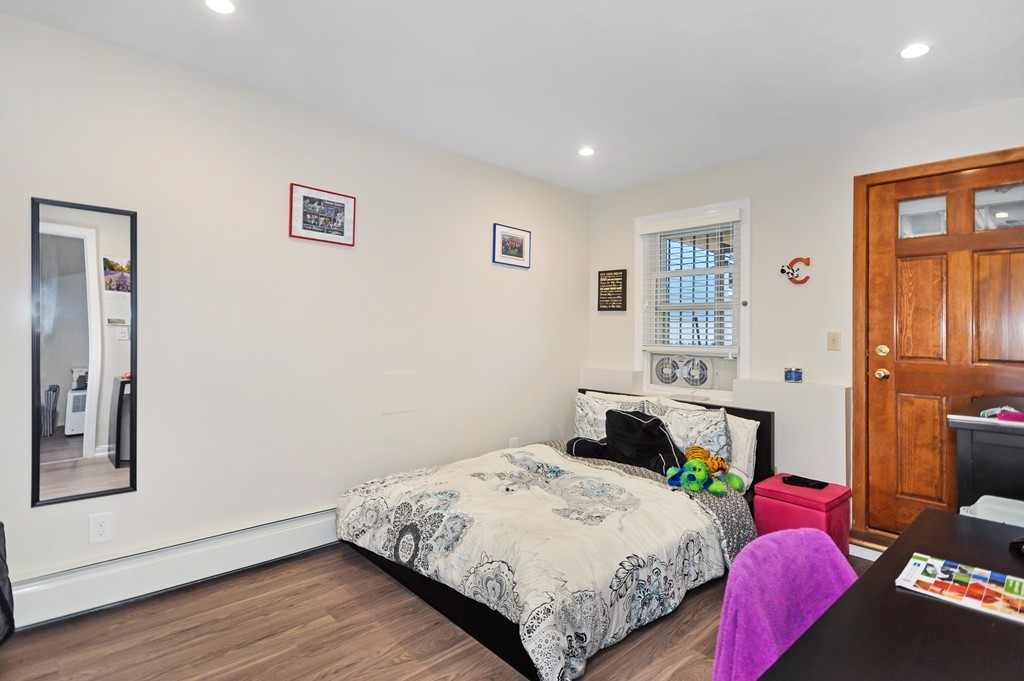 139 West Sixth St # 1