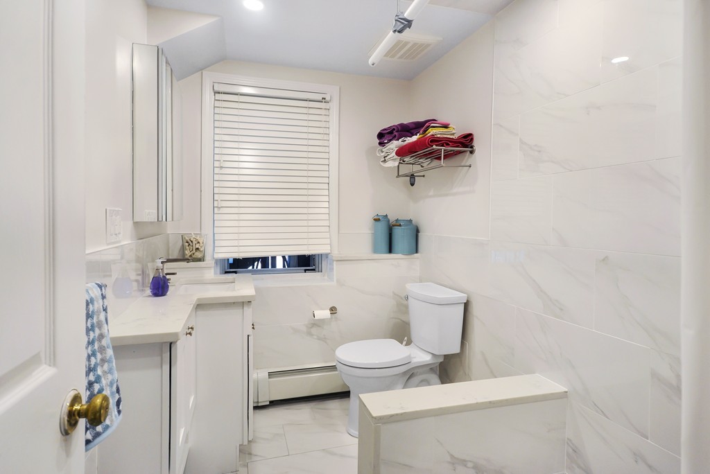 139 West Sixth St # 1