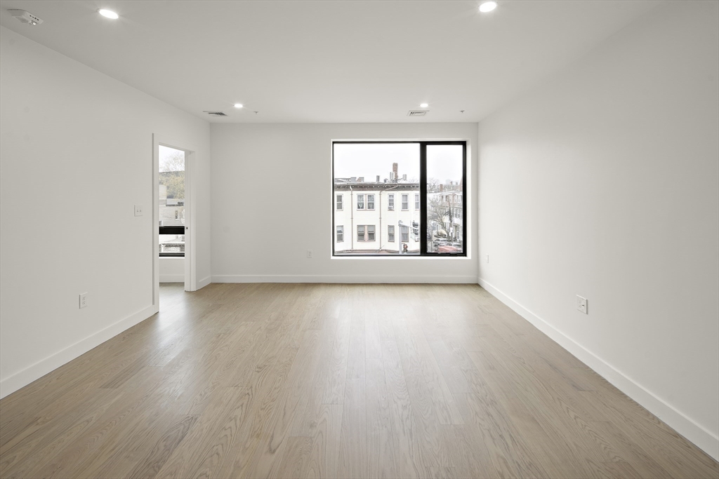 256 Dorchester St # 308