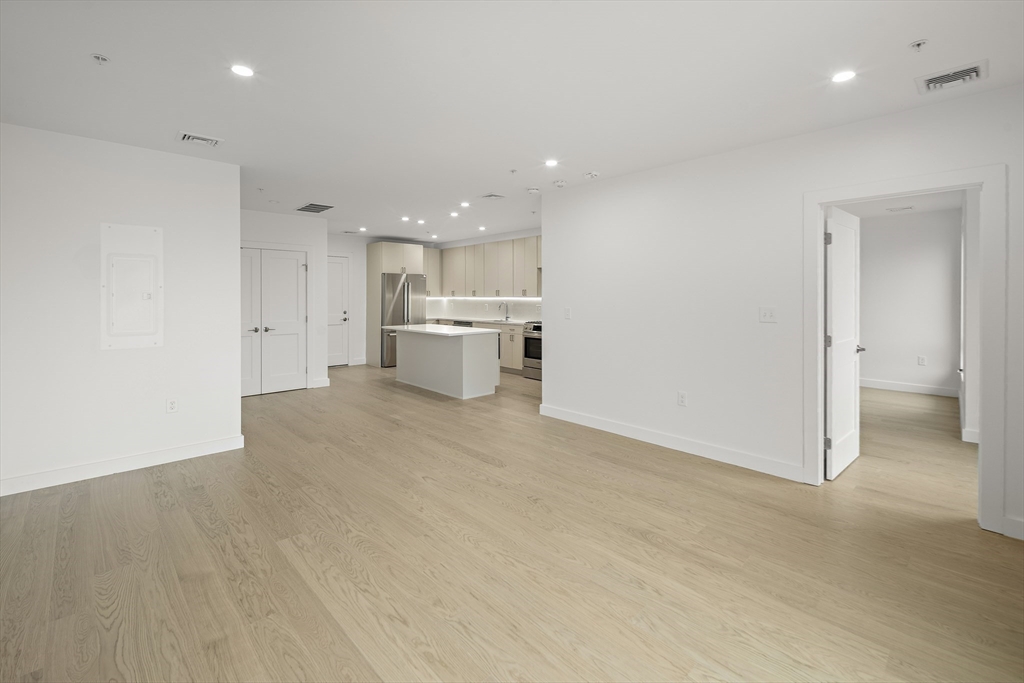 256 Dorchester St # 308