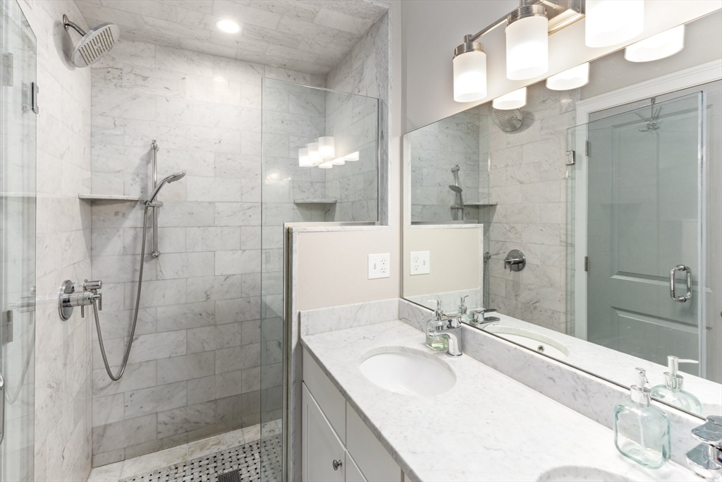 28 Park St # 2