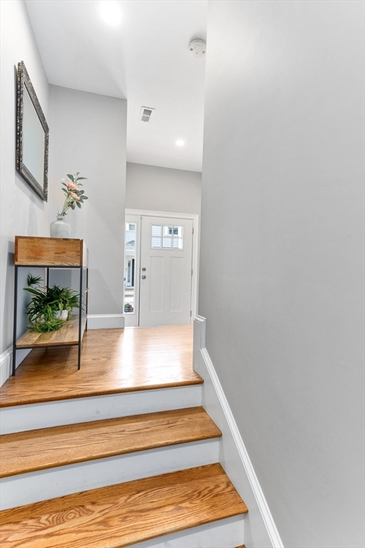 28 Park St # 2