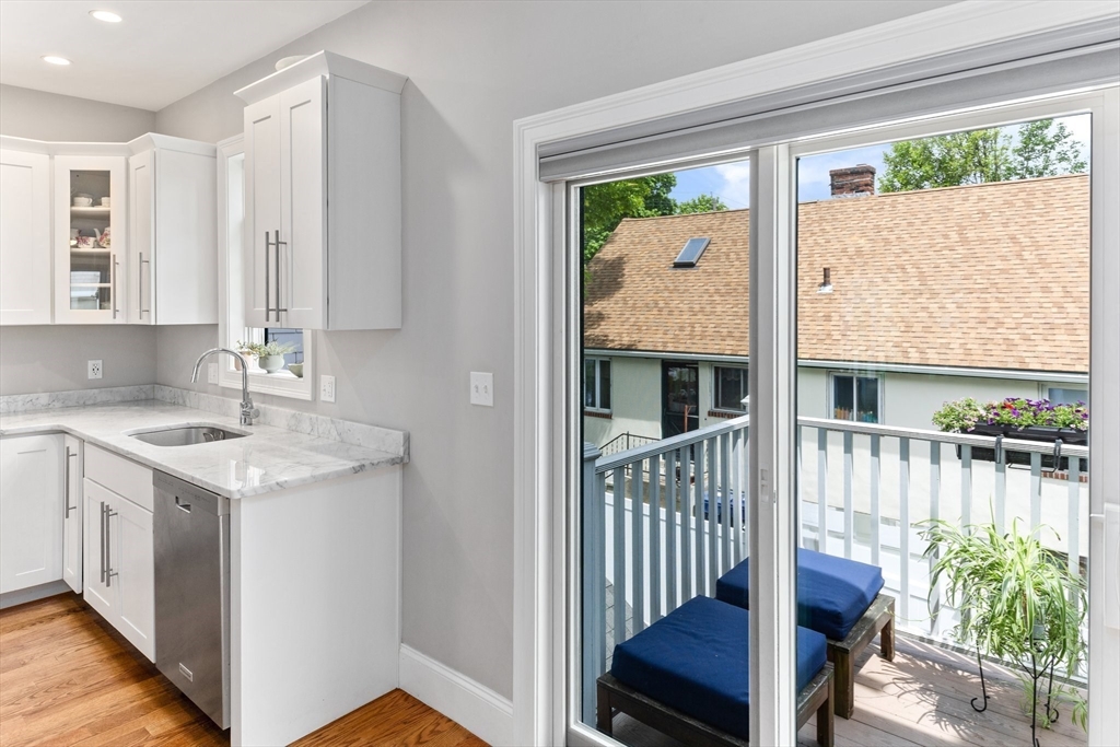 28 Park St # 2
