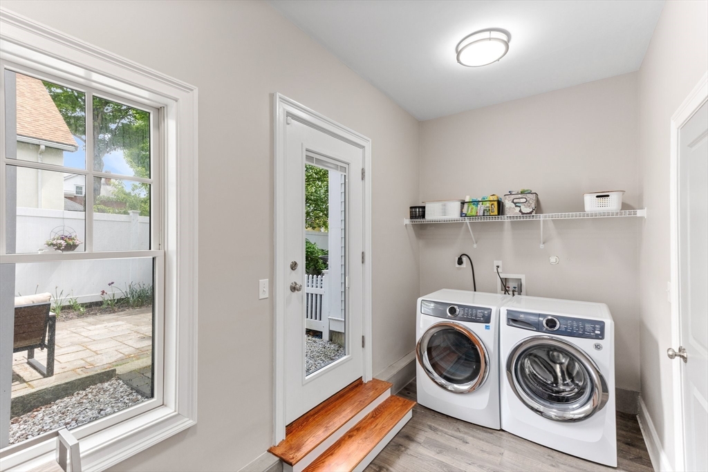 28 Park St # 2