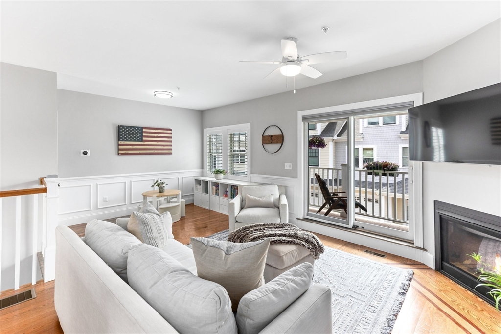28 Park St # 2
