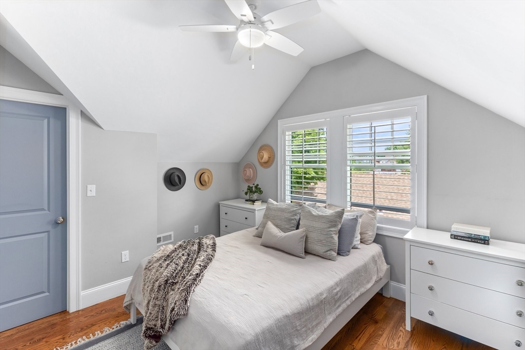 28 Park St # 2