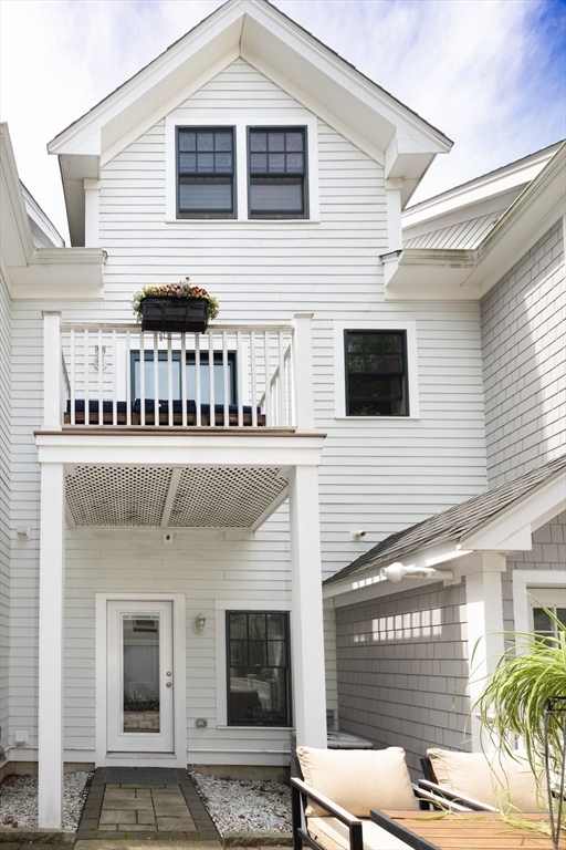 28 Park St # 2