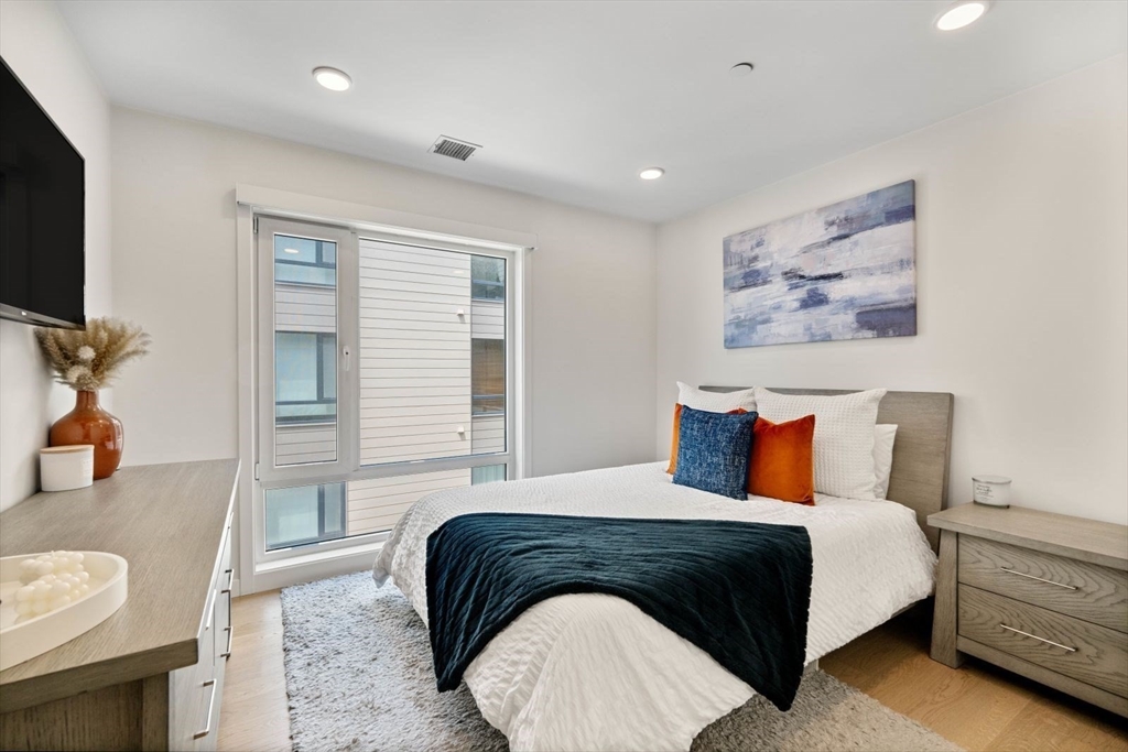 457 W Broadway # 409