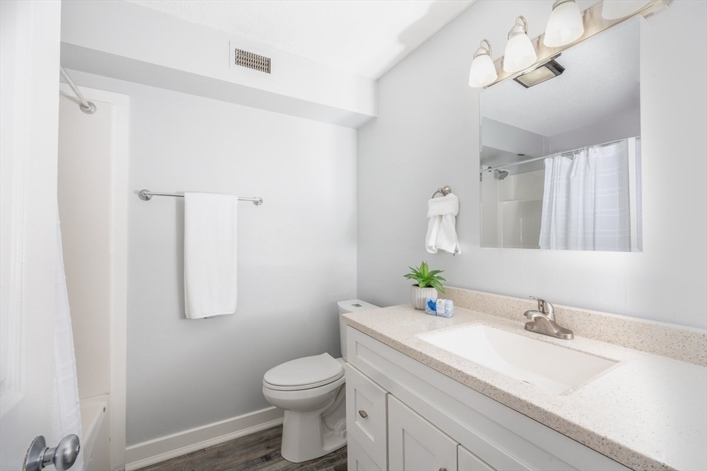 3 Beals Cove Rd Unit: E
