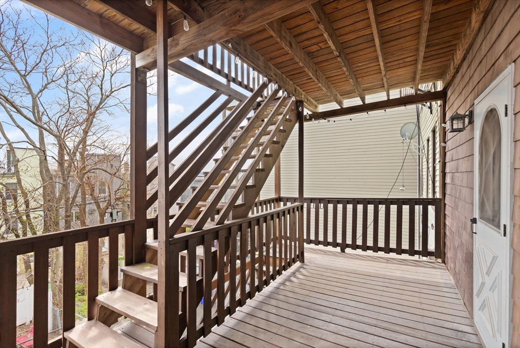 267 Lexington St # 3